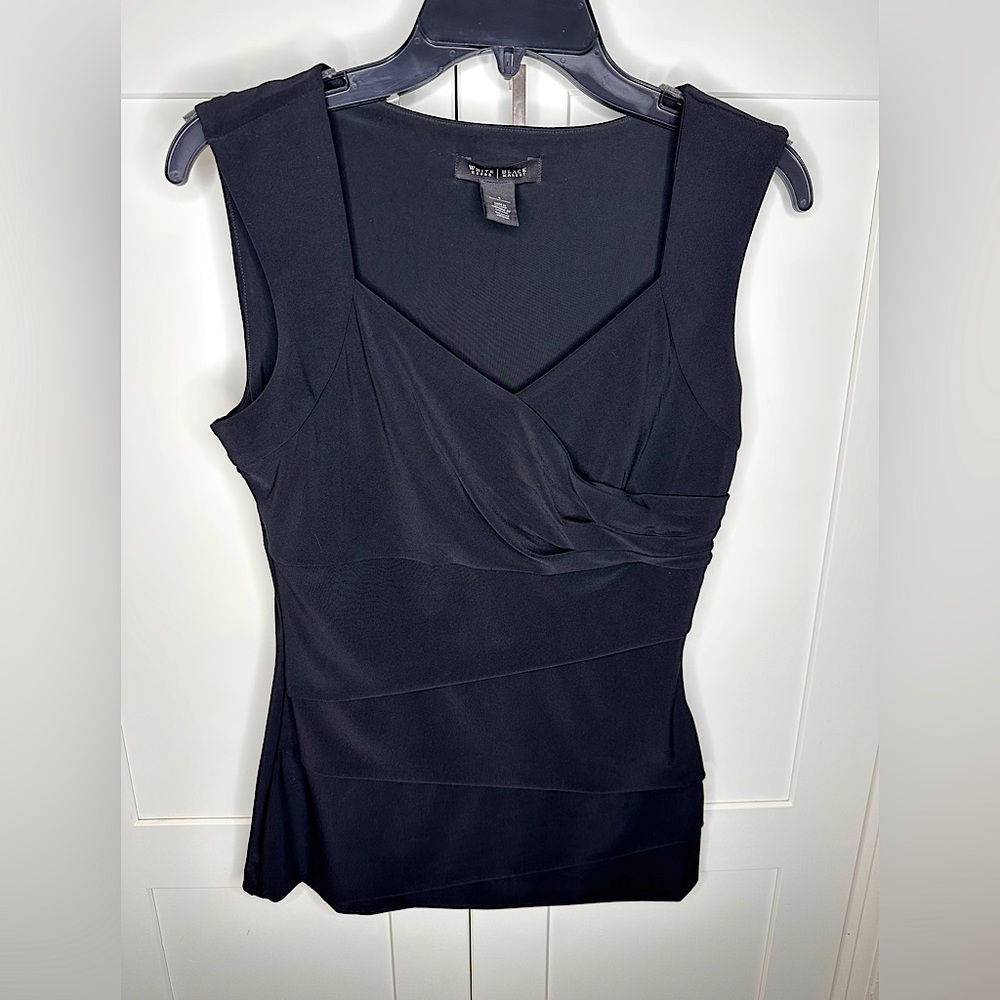 White House Black Market Size Small Black Scoop Neck
